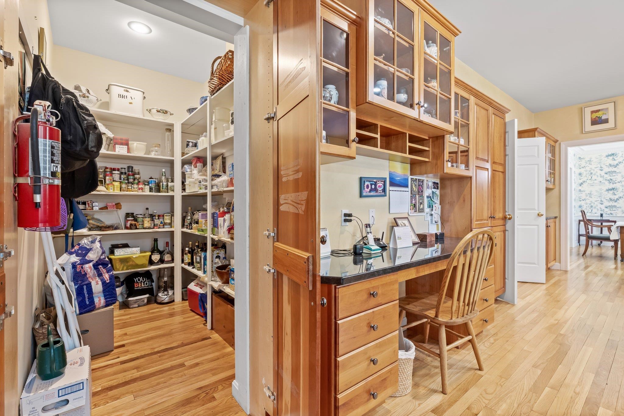 56 Olde English Road Bedford, NH 03110 - Photo 8 of 44