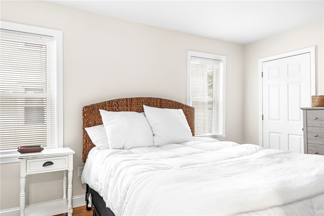 37 Warren Avenue Warren, RI 02885 - Photo 12 of 33