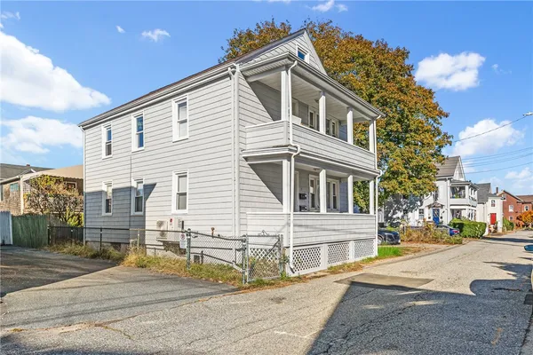 $799,000 | 37 Warren Avenue, Warren, RI 02885