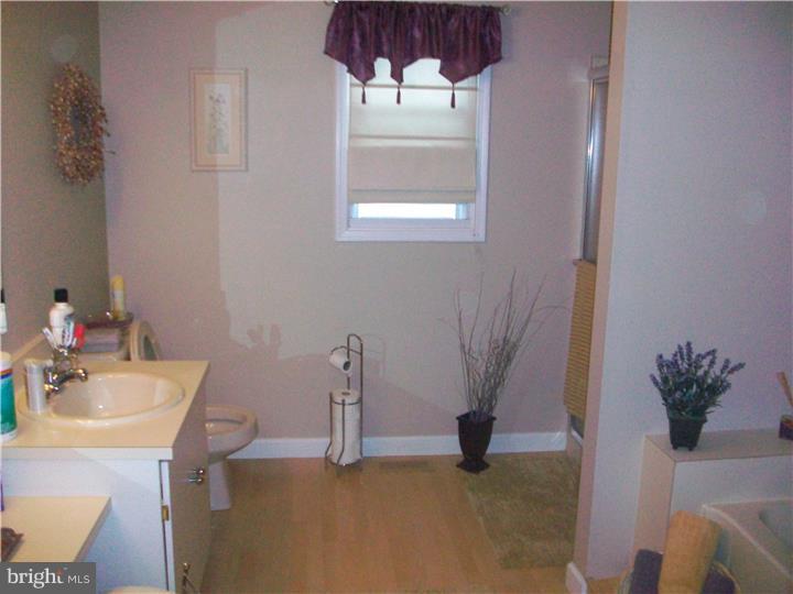 20 Creek Road Sewell, NJ 08080 - Photo 16 of 25 Master Bathroom
