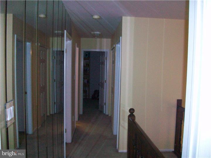 20 Creek Road Sewell, NJ 08080 - Photo 17 of 25 Hallway