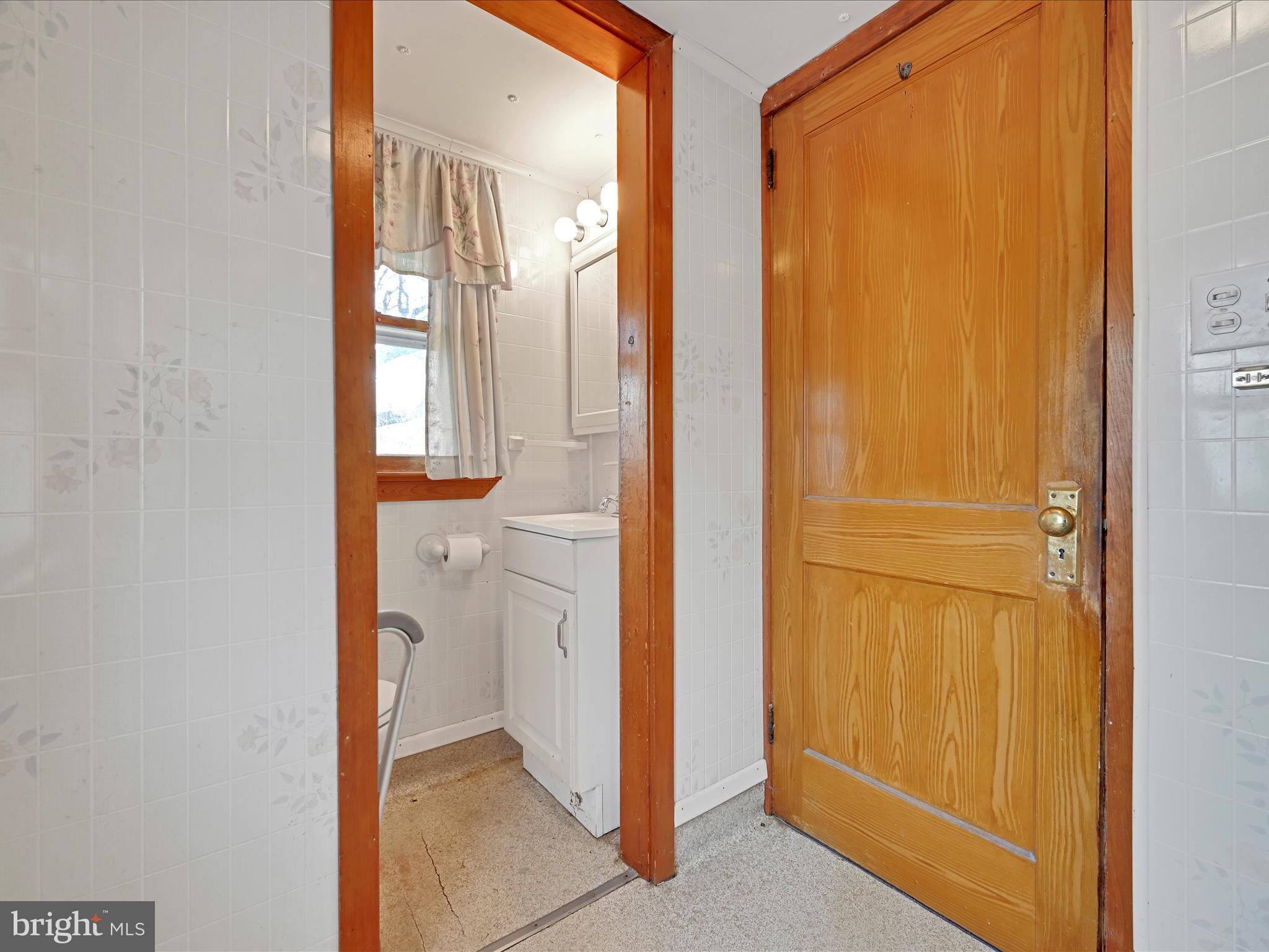 117 Reeser Street Leesport, PA 19533 - Photo 19 of 30 Bathroom