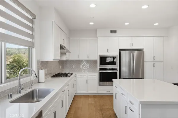 $949,500 | 220 Buena Vida Drive, Unit 308, Brea, CA 92823