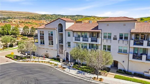 $949,500 | 220 Buena Vida Drive, Unit 308, Brea, CA 92823