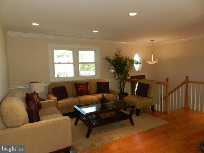 408 Gilmor Road Joppa, MD 21085 - Photo 3 of 20 Living Room
