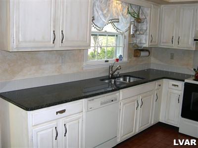 3206 Margate Road Bethlehem, PA 18020 - Photo 4 of 18 Gallery Image 4