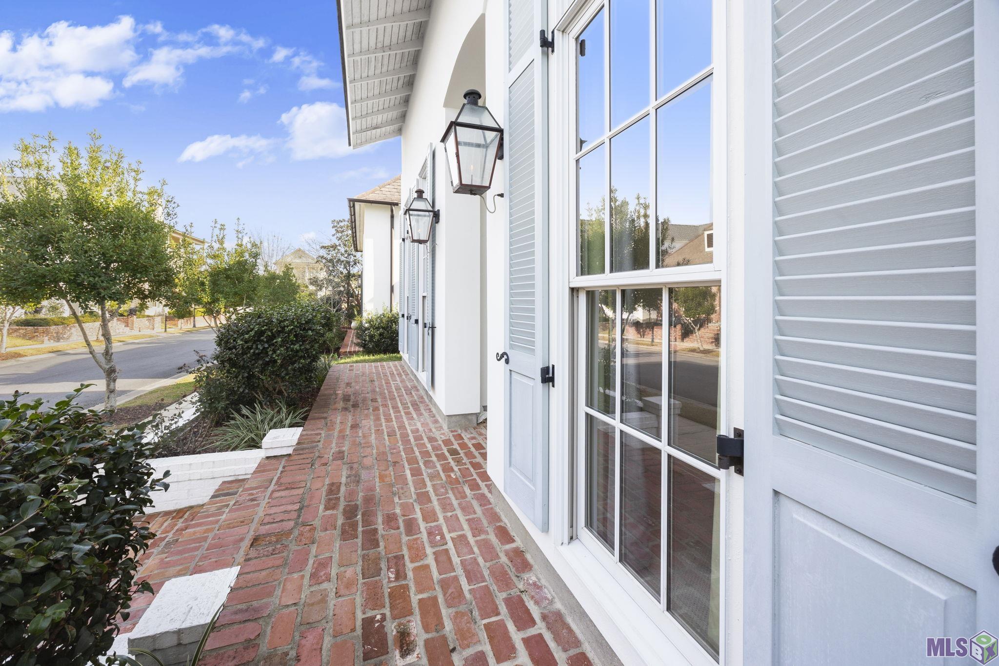 11520 Ancestor's Drive Baton Rouge, LA 70810 - Photo 2 of 31