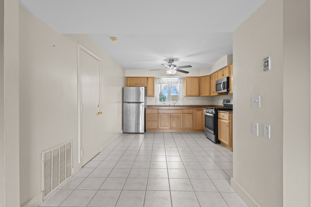 135 Vale Street, Unit 16 Fall River, MA 02724 - Photo 2 of 29