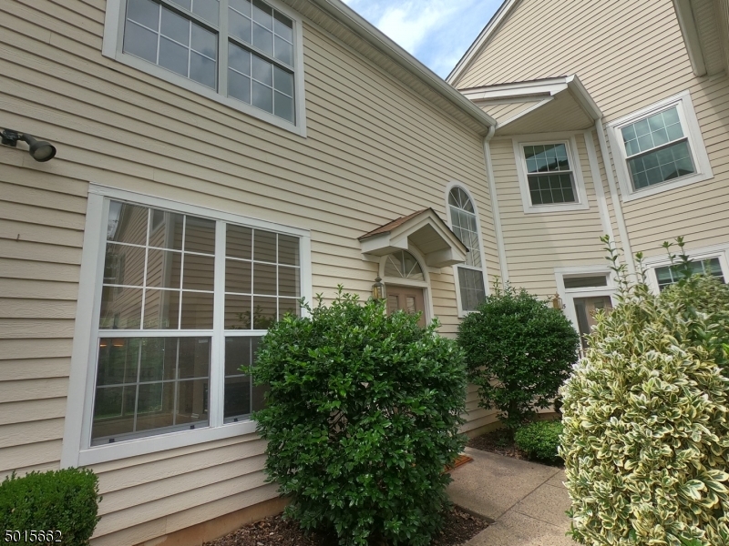 7 Mallard Lane, Bedminster, NJ 07921 Compass