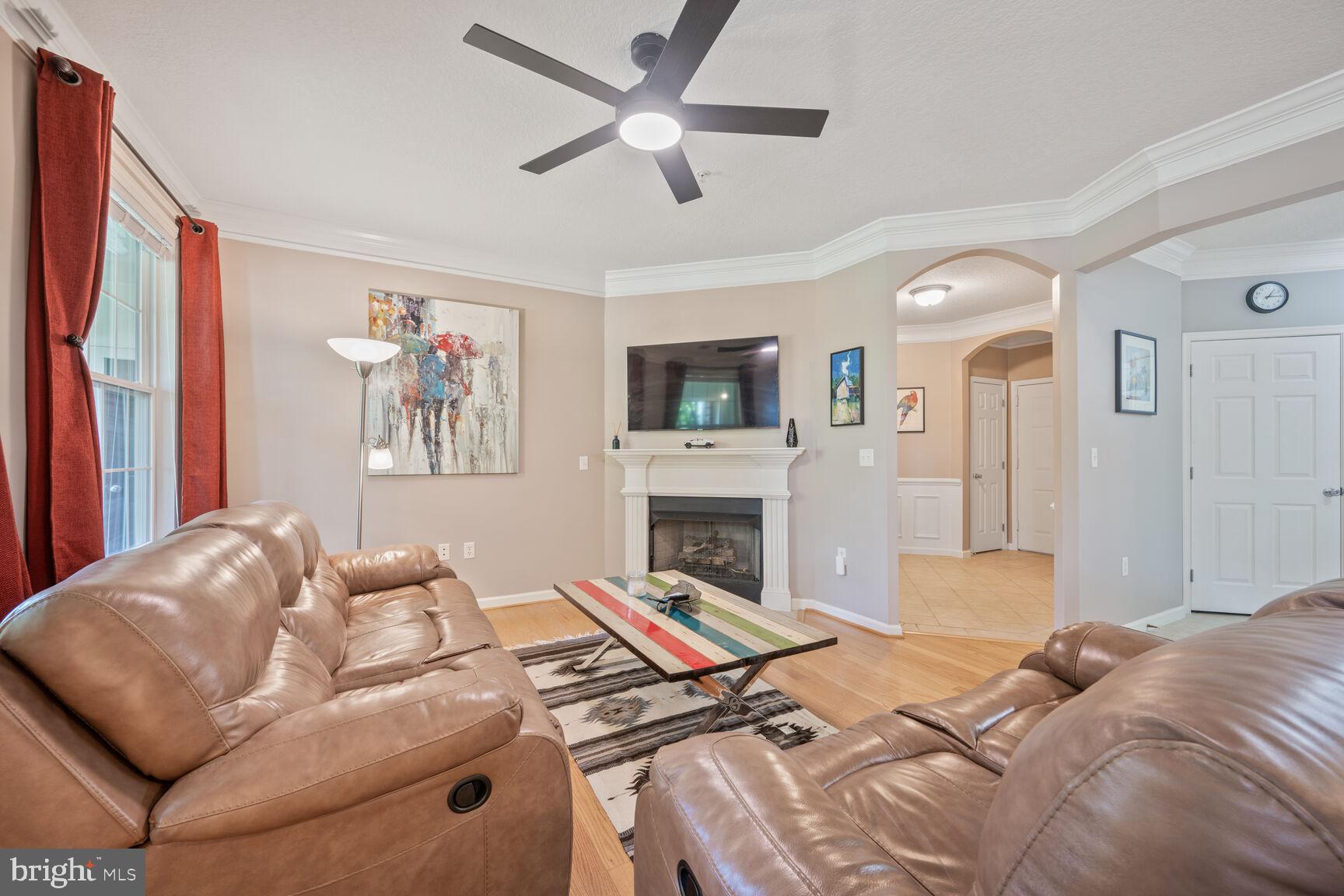 7 Booth Street, Unit 202 Gaithersburg, MD 20878 - Photo 2 of 32