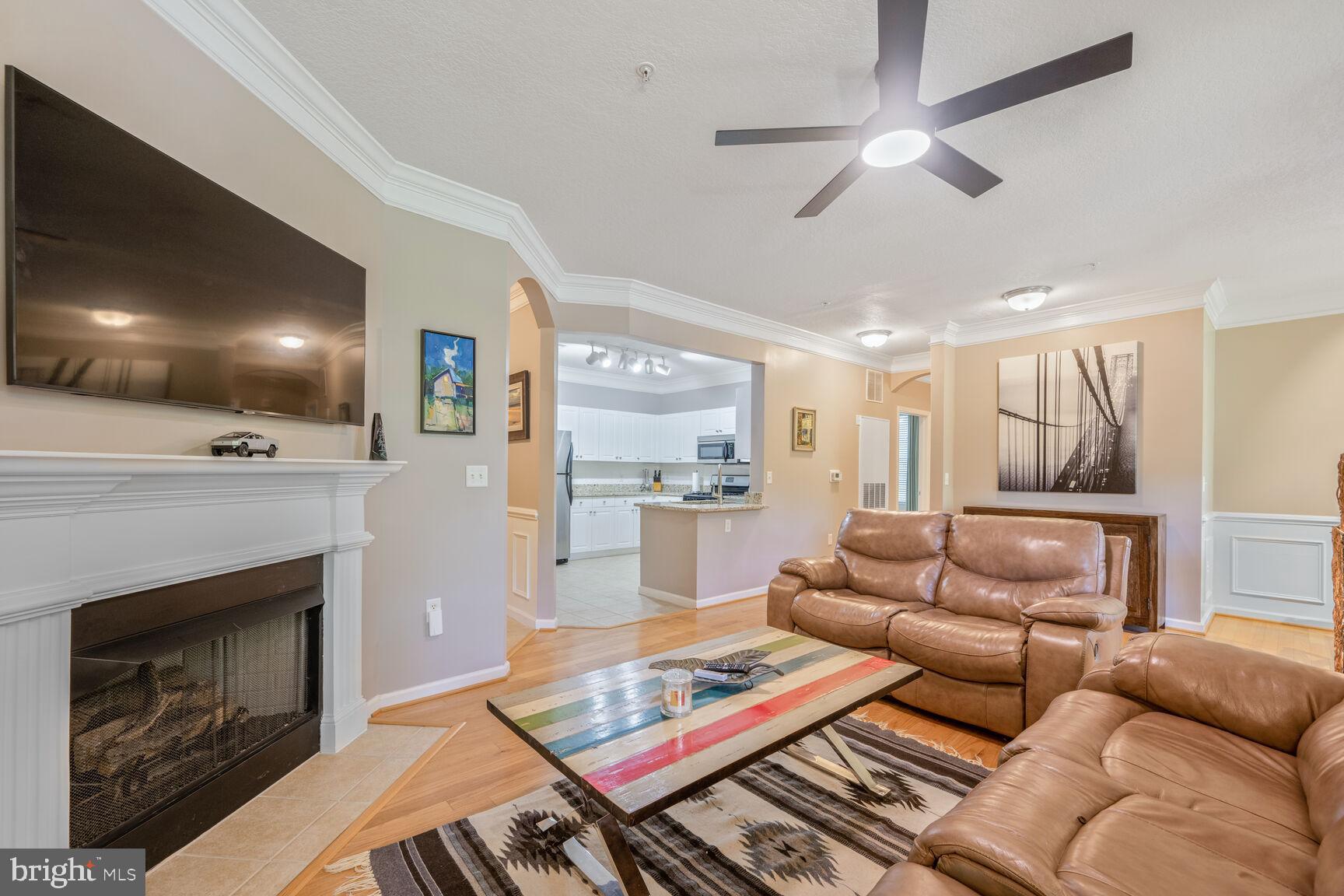 7 Booth Street, Unit 202 Gaithersburg, MD 20878 - Photo 3 of 32