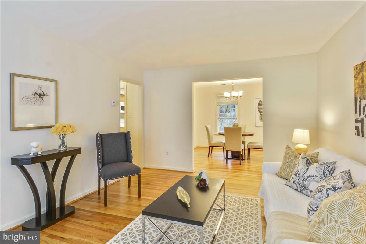 6731 Fairfax Road, Unit 11 Chevy Chase, MD 20815 - Photo 4 of 30 Living Room
