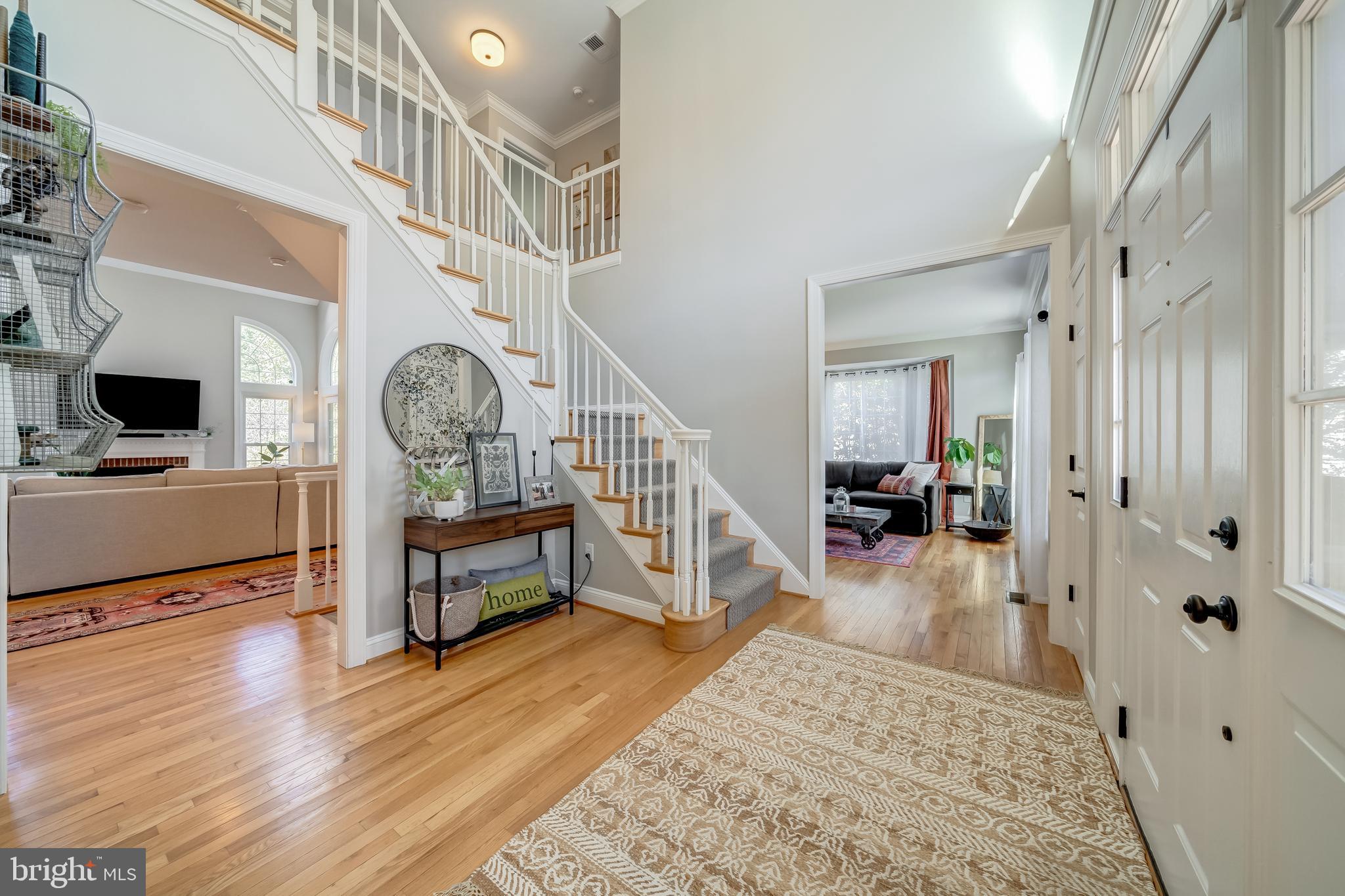 5464 Ashleigh Road Fairfax, VA 22030 - Photo 13 of 85 DRAMATIC 2 STORY FOYER