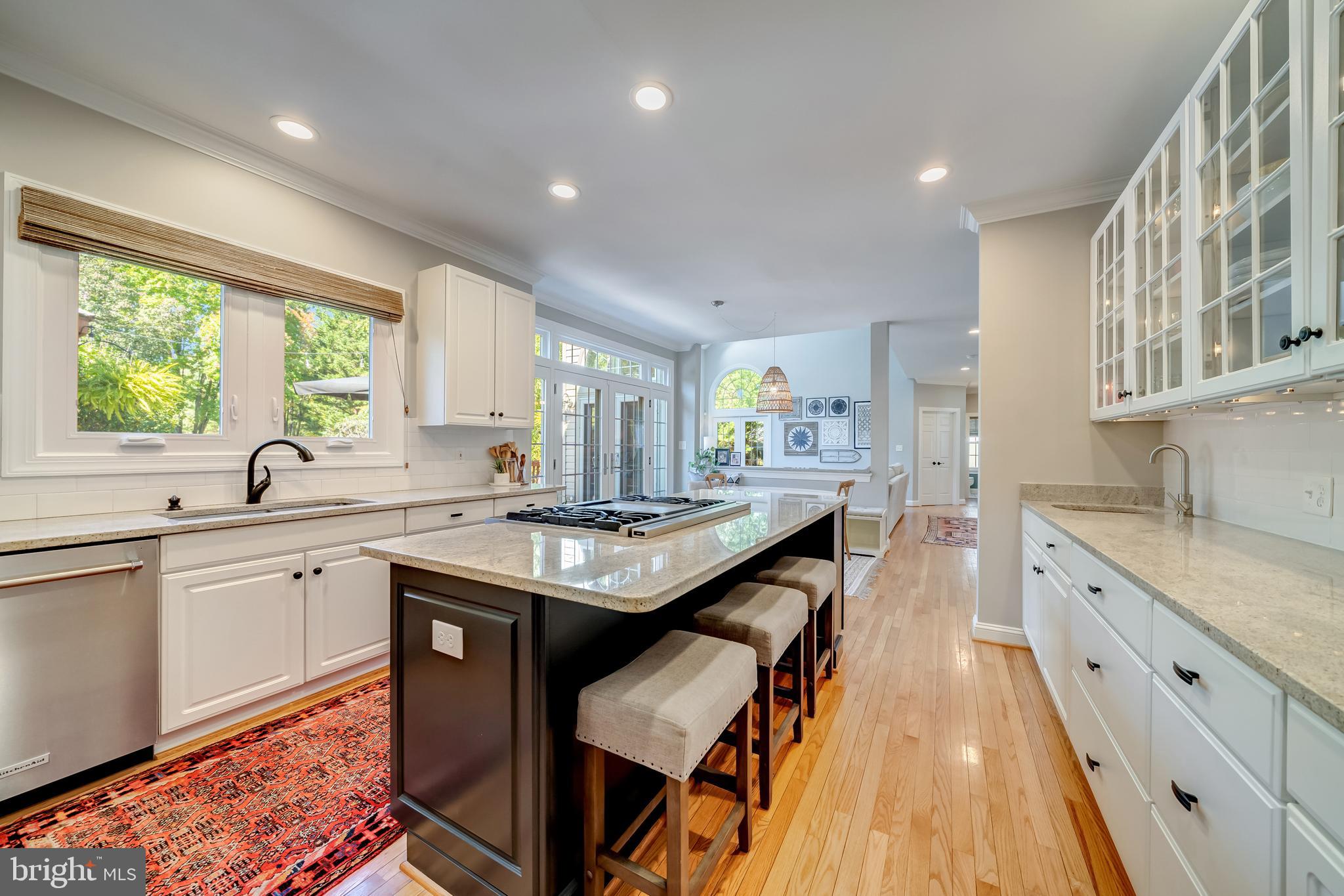 5464 Ashleigh Road Fairfax, VA 22030 - Photo 32 of 85 SUBDUED GRANITE & CONSTRASTING ISLAND