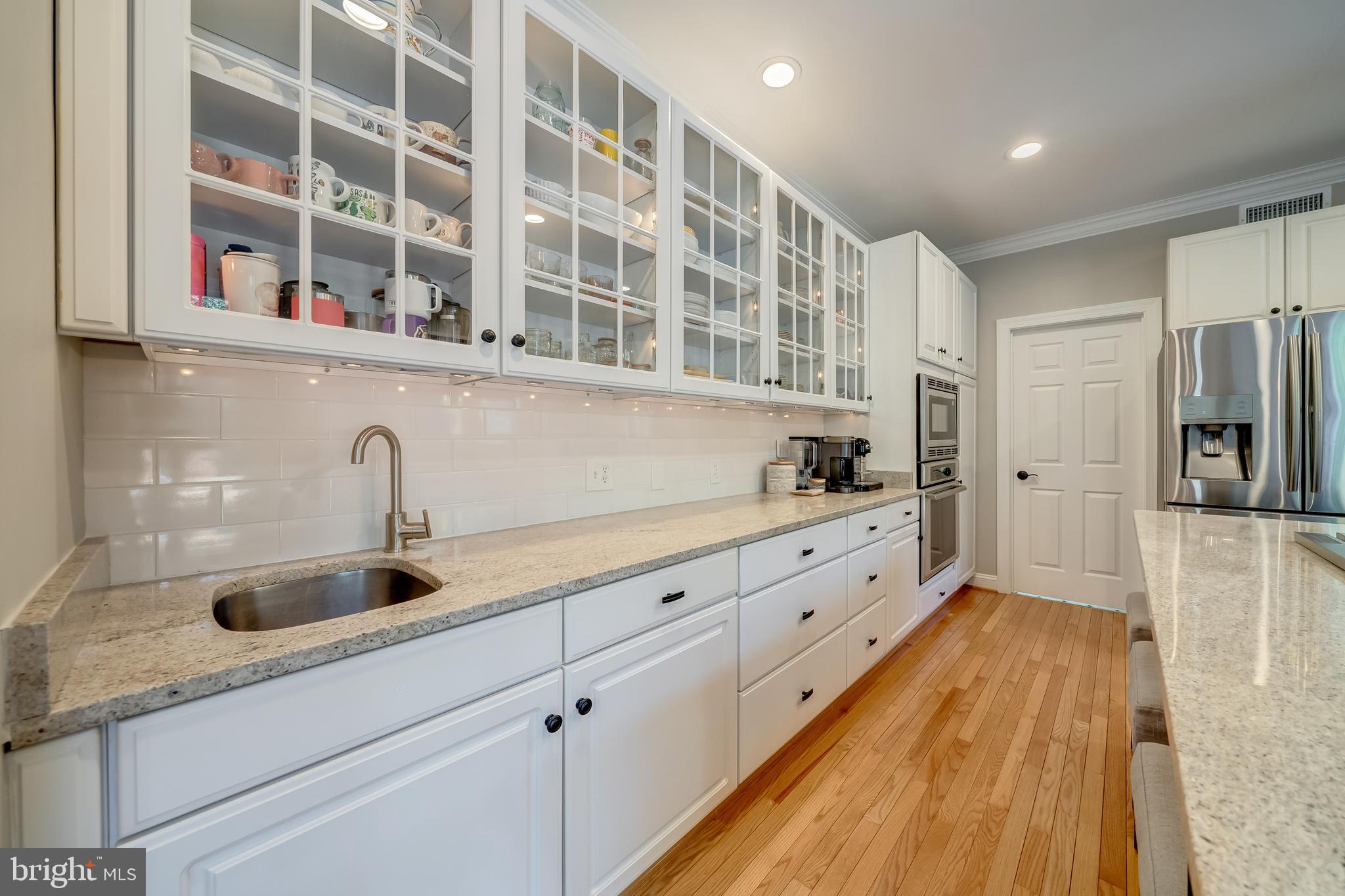 5464 Ashleigh Road Fairfax, VA 22030 - Photo 33 of 85 PREP SINK & LED MINI LIGHTING