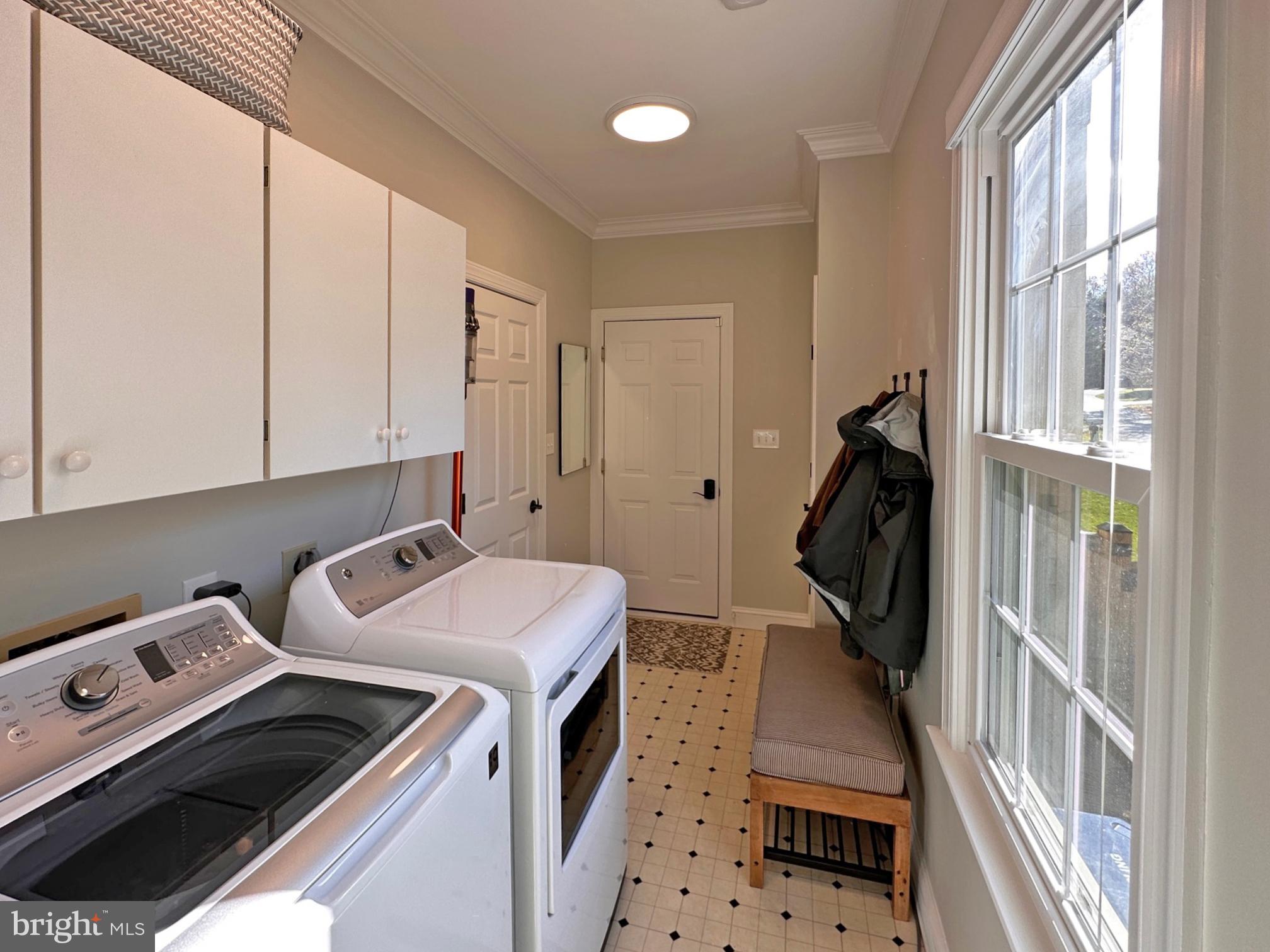 5464 Ashleigh Road Fairfax, VA 22030 - Photo 38 of 85 EVEN THE LAUNDRY ROOM HAS NATURAL LIGHT