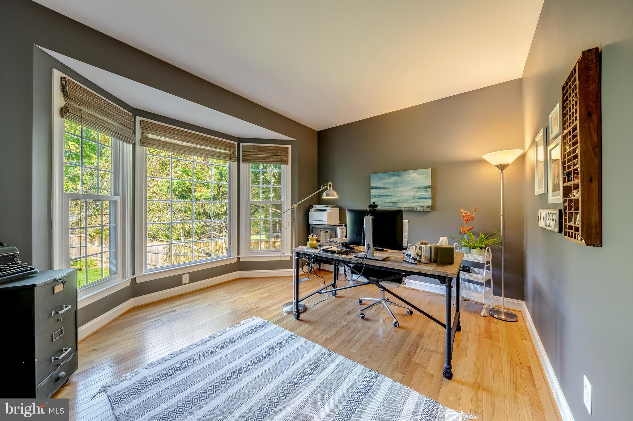 5464 Ashleigh Road Fairfax, VA 22030 - Photo 40 of 85 HOME OFFICE/LIBRARY WITH WALK-IN BAY