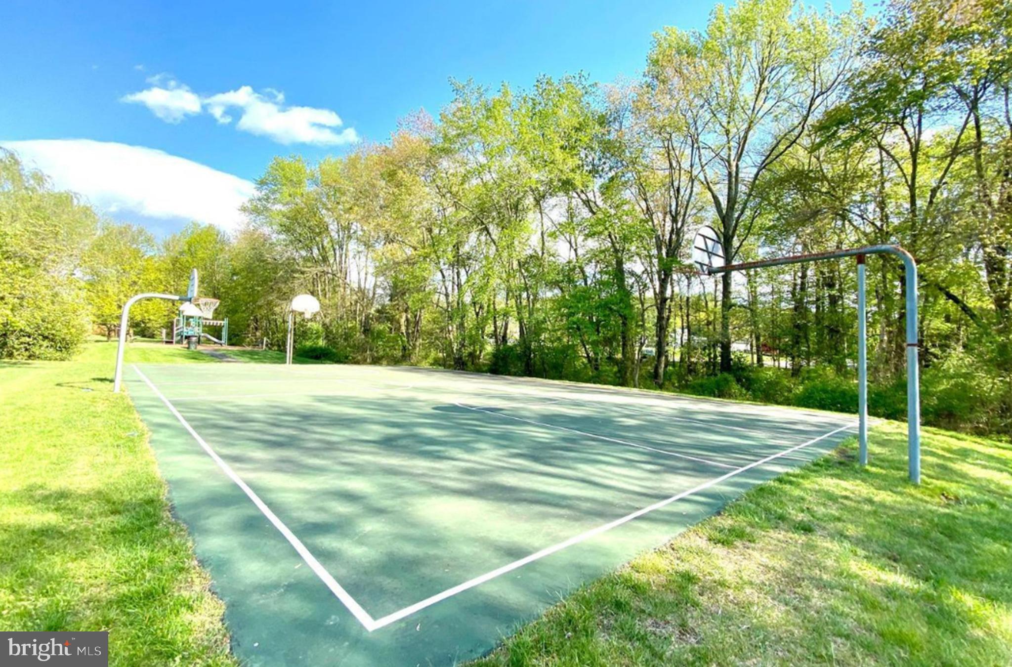 5464 Ashleigh Road Fairfax, VA 22030 - Photo 78 of 85 COMMUNITY BASKETBALL/MULTI PURPOSE COURTS