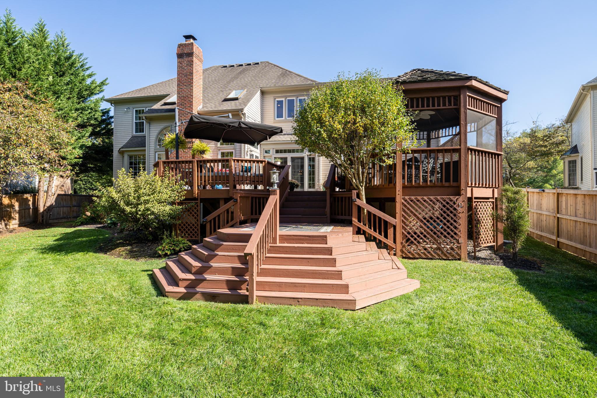 5464 Ashleigh Road Fairfax, VA 22030 - Photo 7 of 85 SCREENED GAZEBO ON RIGHT