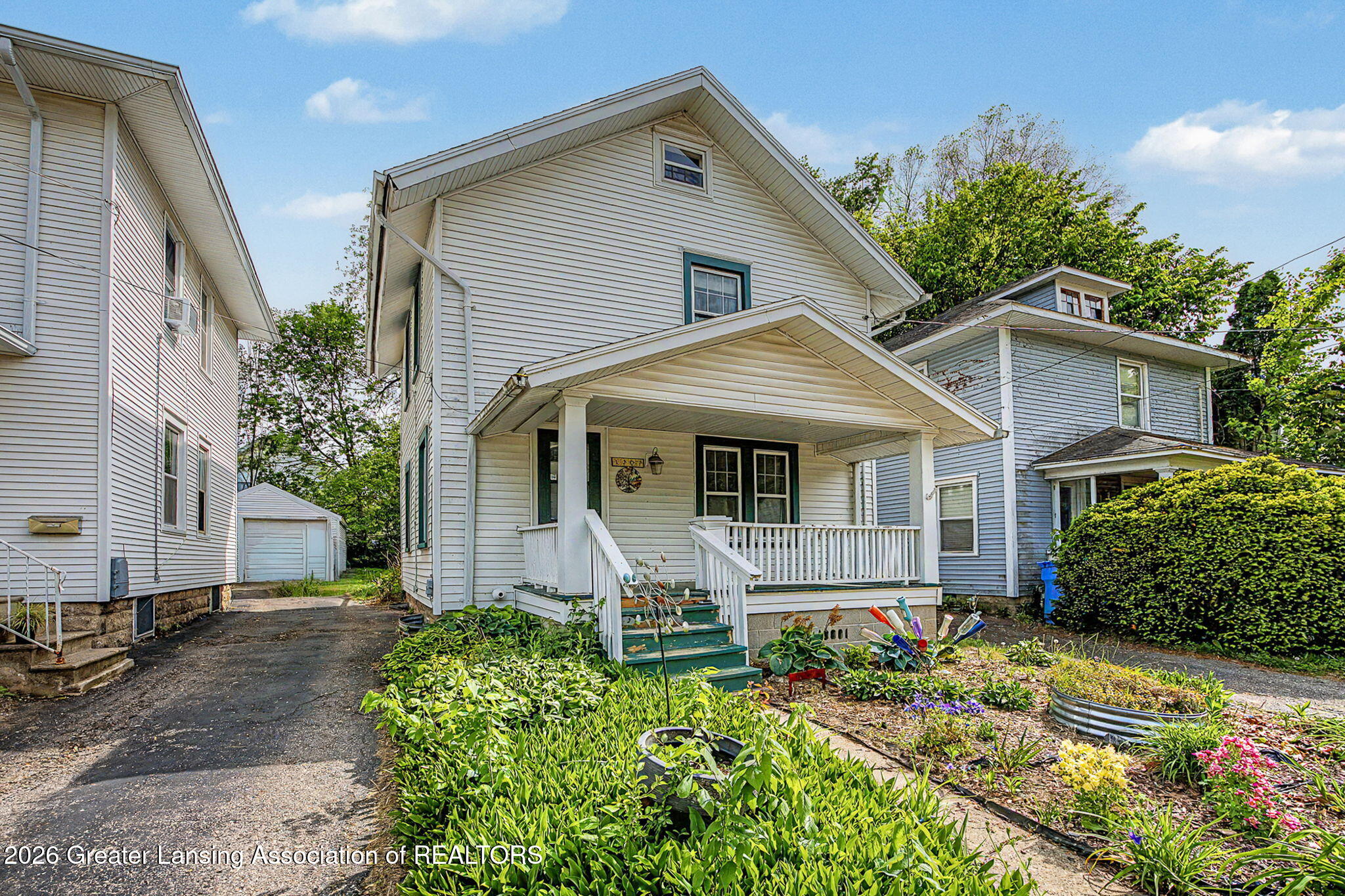 1207 Edward Street Lansing, MI 48910 - Photo 2 of 29 34-web-or-mls-CQ1A2321