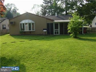 1283 Thomson Road Abington, PA 19001 - Photo 11 of 12 Exterior Back