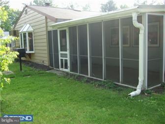 1283 Thomson Road Abington, PA 19001 - Photo 12 of 12 Exterior Back