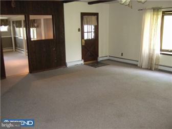 1283 Thomson Road Abington, PA 19001 - Photo 5 of 12 Family Room