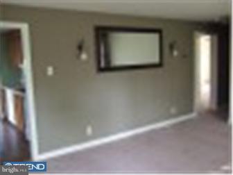 1283 Thomson Road Abington, PA 19001 - Photo 6 of 12 Living Room