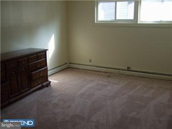 1283 Thomson Road Abington, PA 19001 - Photo 9 of 12 Bedroom - Main