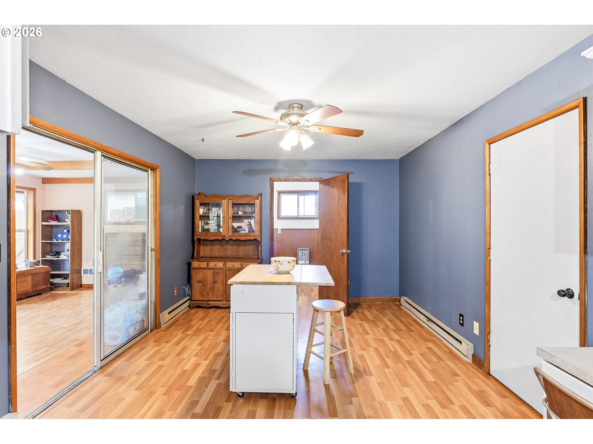 700 Northeast Donelson Road Hillsboro, OR 97124 - Photo 9 of 25 Breakfast Area