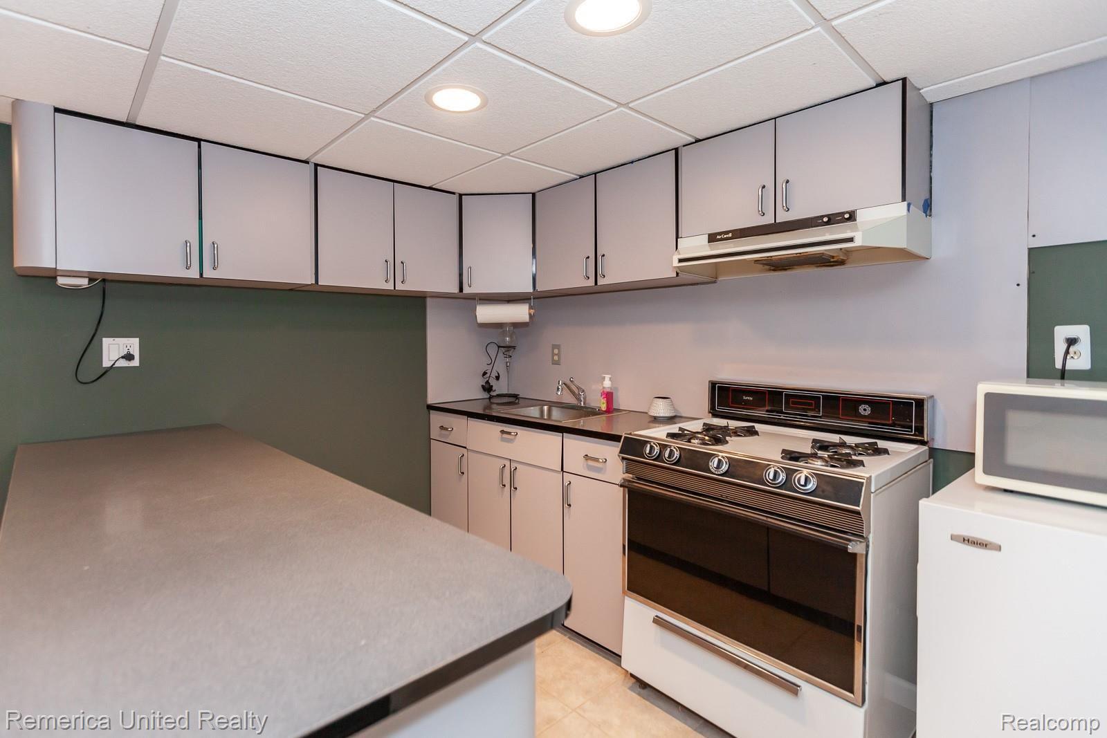 4770 Quarton Road Bloomfield Hills, MI 48302 - Photo 46 of 48 JD Scott Photography-4770 Quarton Drive-Bloomfield Hills-2-28.jpg