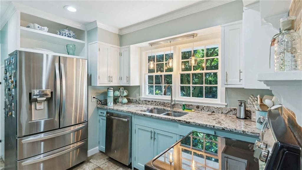 620 Demere Way St. Simons Island, GA 31522 - Photo 7 of 29