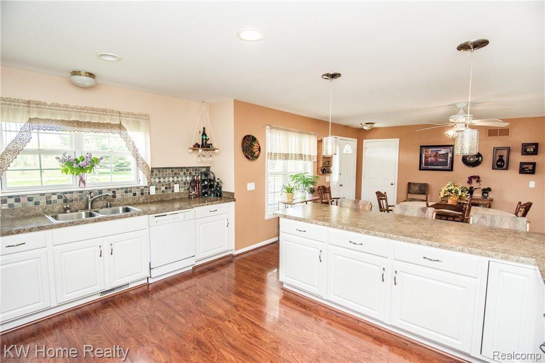 58184 Place Road New Haven, MI 48048 - Photo 17 of 38 58184Place_25.jpg