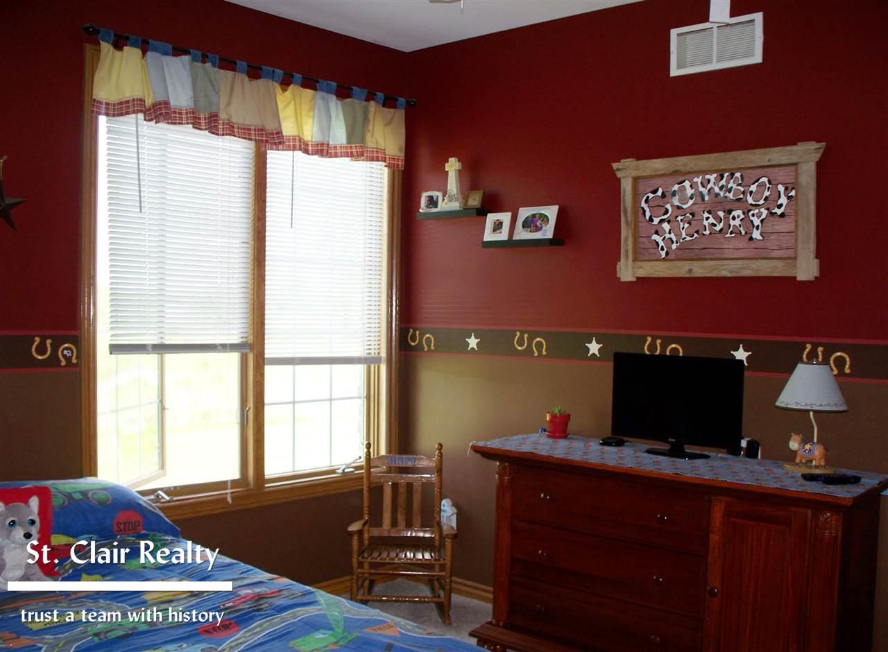 8731 Bartel Road Columbus, MI 48063 - Photo 17 of 31