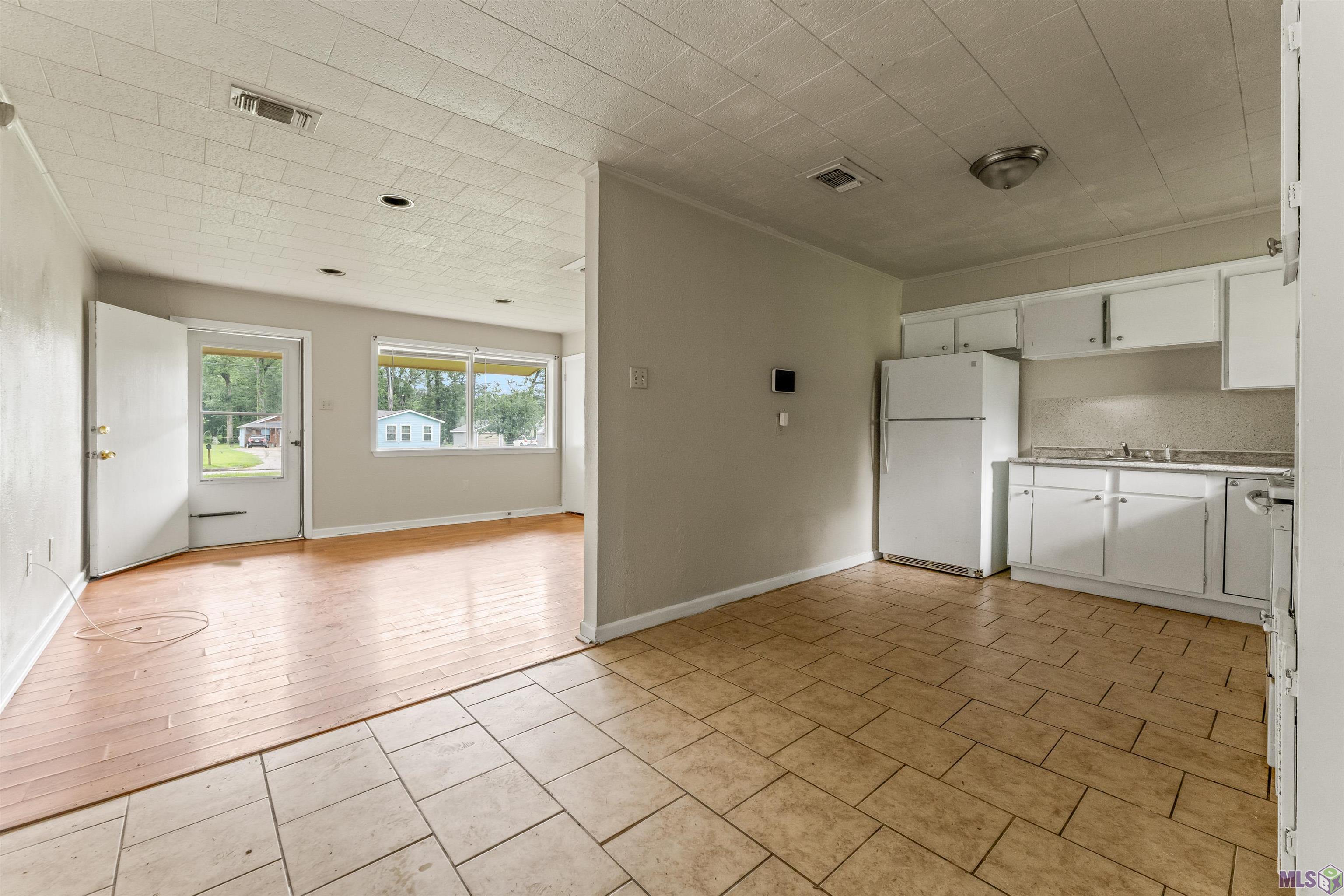 2421 Mchugh Road Baker, LA 70714 - Photo 7 of 17