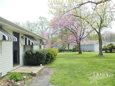 2424 Beineke Road Fort Wayne, IN 46808 - Photo 3 of 25