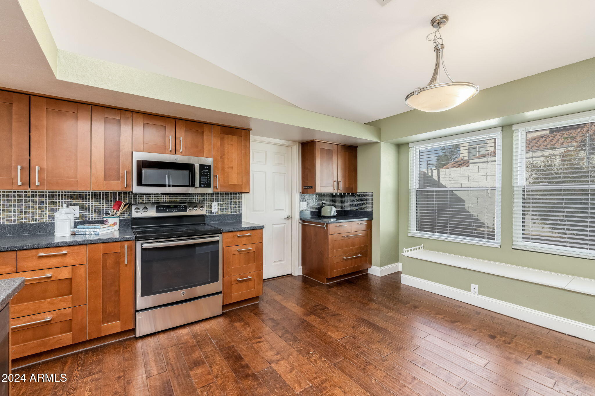 4550 East Corral Road Phoenix, AZ 85044 - Photo 19 of 54 All appliances stay