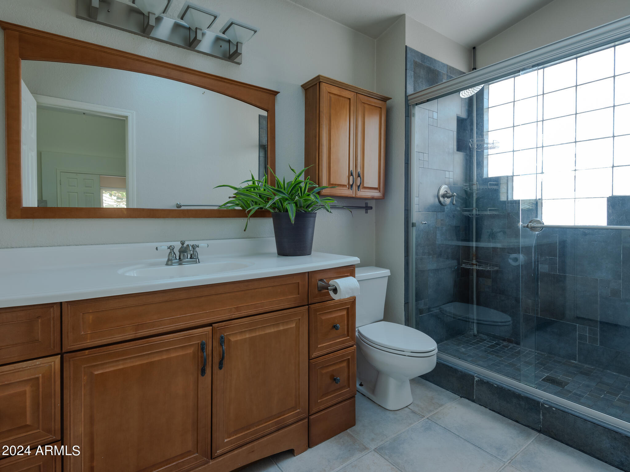 4550 East Corral Road Phoenix, AZ 85044 - Photo 27 of 54 Primay Bath with walk-in shower