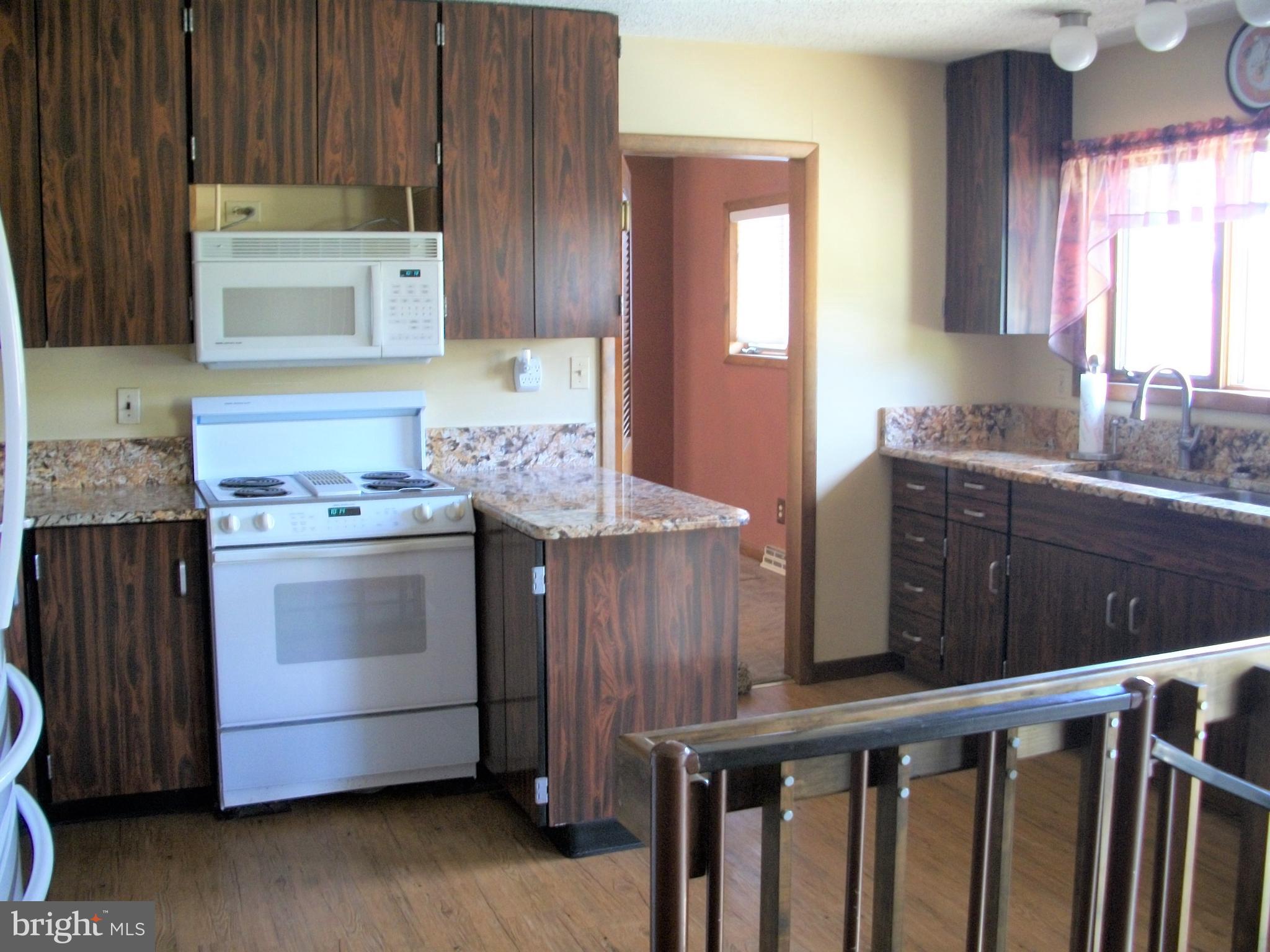 4024 Grande View Drive Pylesville, MD 21132 - Photo 14 of 55 Kitchen