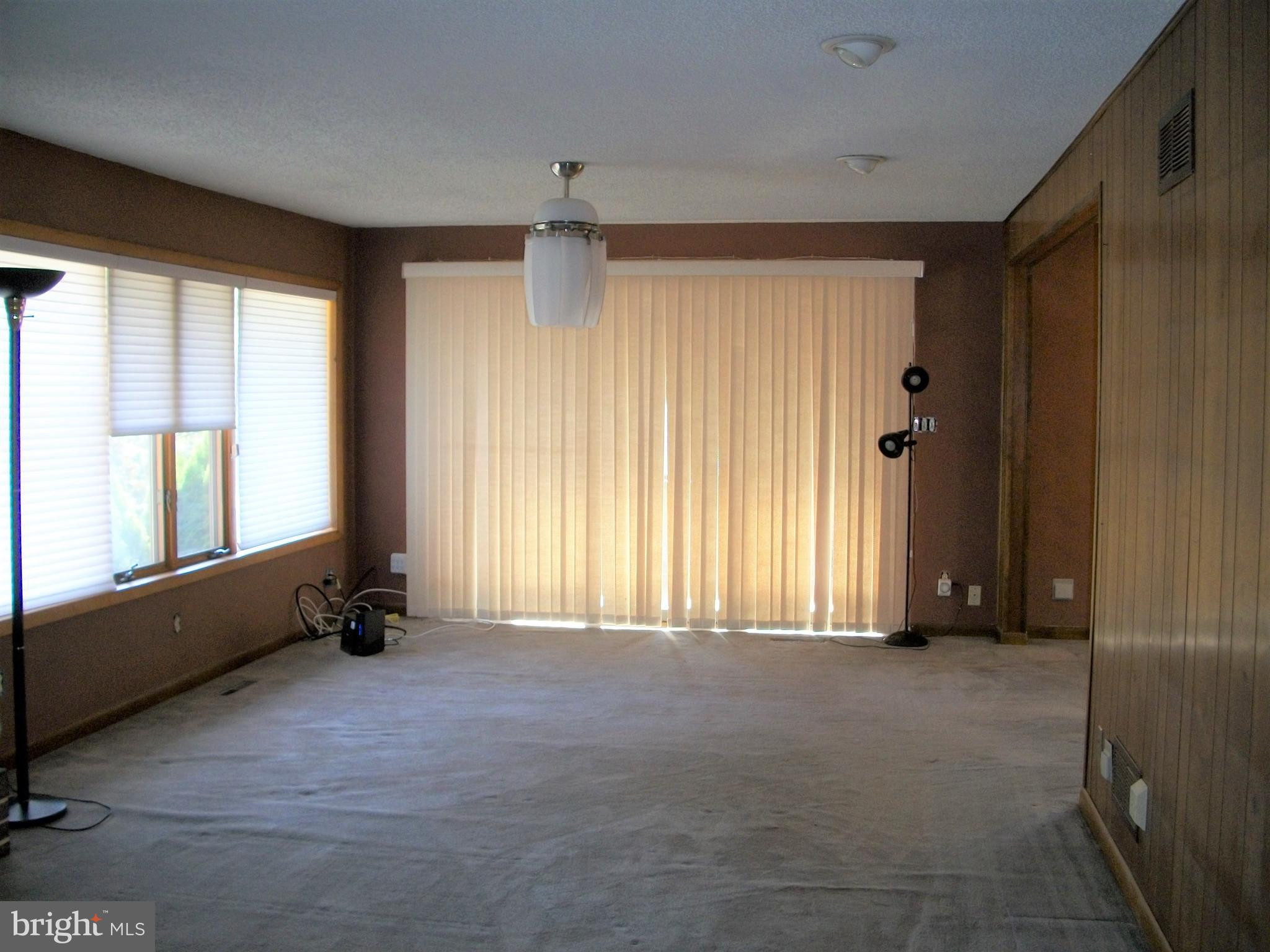 4024 Grande View Drive Pylesville, MD 21132 - Photo 5 of 55 Living Room