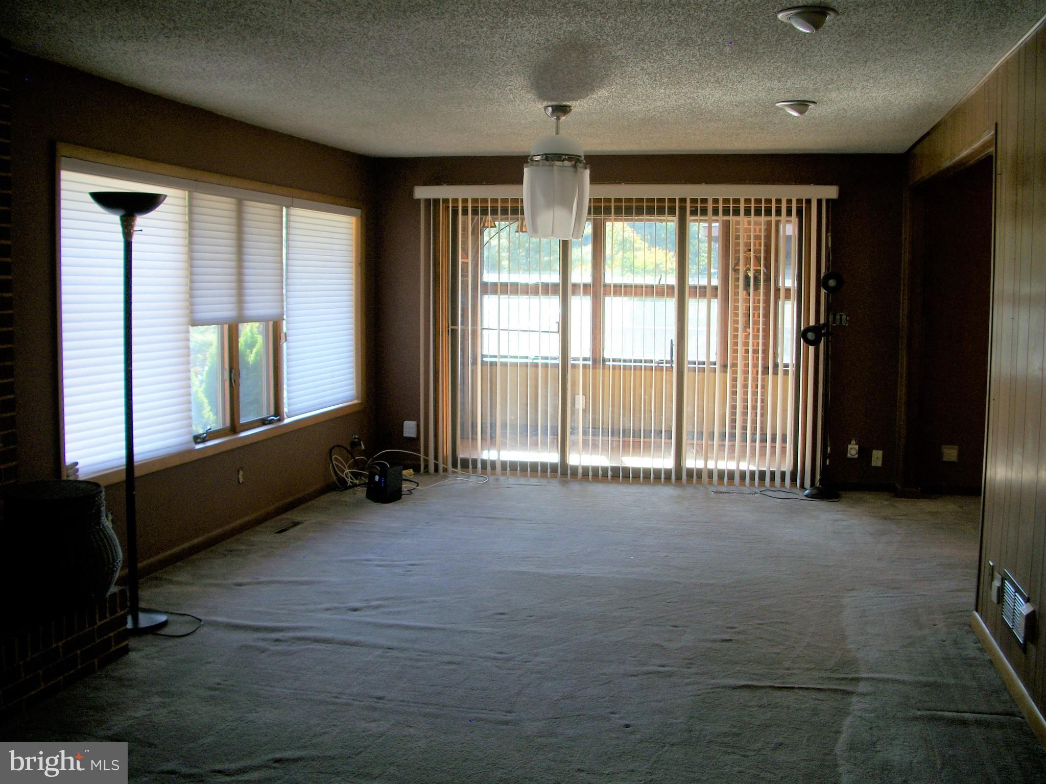 4024 Grande View Drive Pylesville, MD 21132 - Photo 8 of 55 Living Room
