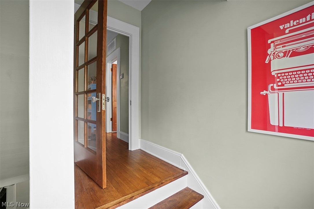 2649 Exeter Road Cleveland, OH 44118 - Photo 12 of 26 Gallery Image 12