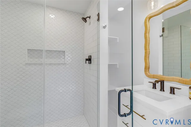 $797,900 | 76 Otter Drive, Lancaster, VA 22503