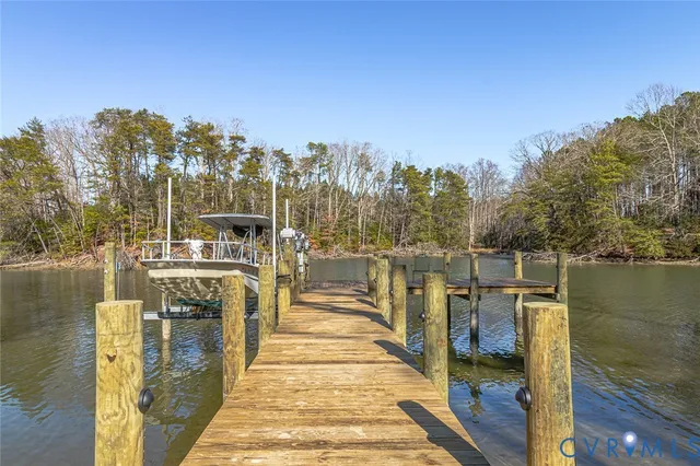 $797,900 | 76 Otter Drive, Lancaster, VA 22503