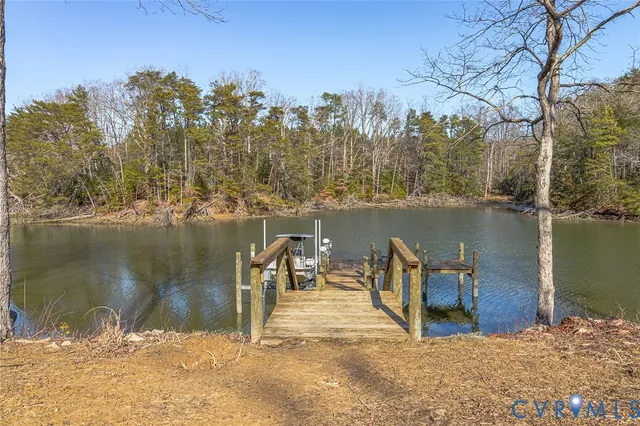 $797,900 | 76 Otter Drive, Lancaster, VA 22503