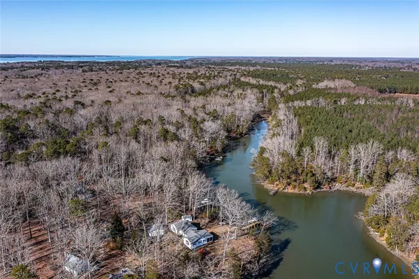 $797,900 | 76 Otter Drive, Lancaster, VA 22503