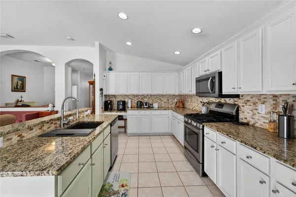 $525,000 | 15433 Osprey Glen Drive, Lithia, FL 33547