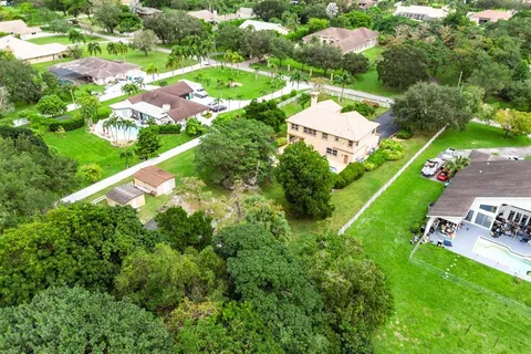 $1,325,000 | 5811 Northwest 80th Terrace, Parkland, FL 33067