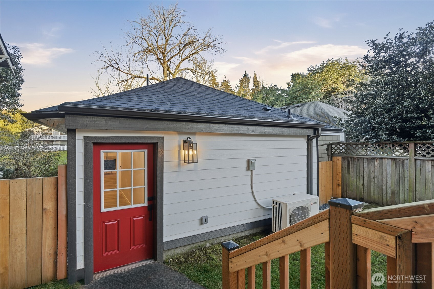 1927 42nd Avenue Southwest Seattle, WA 98116 - Photo 30 of 35