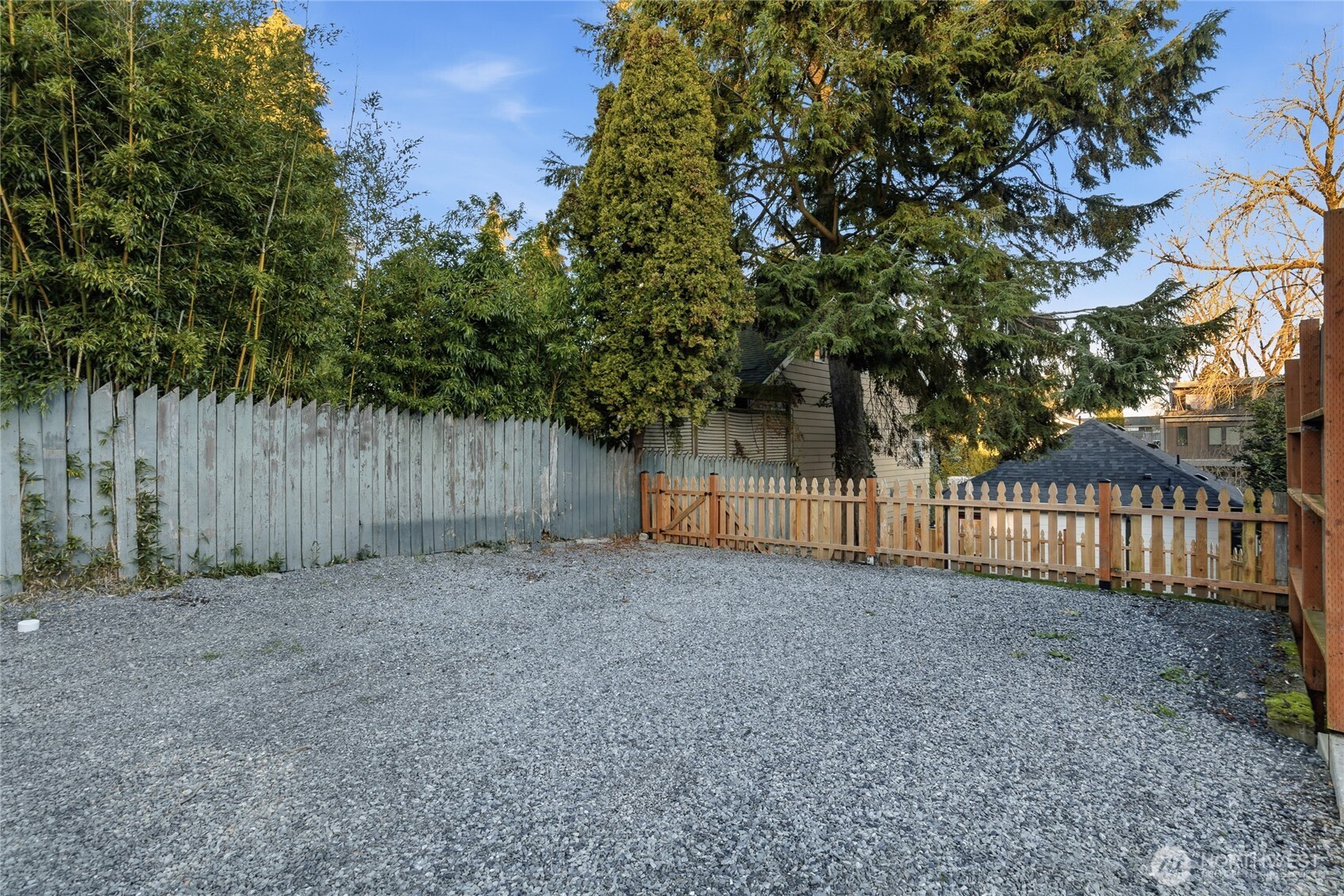 1927 42nd Avenue Southwest Seattle, WA 98116 - Photo 32 of 35